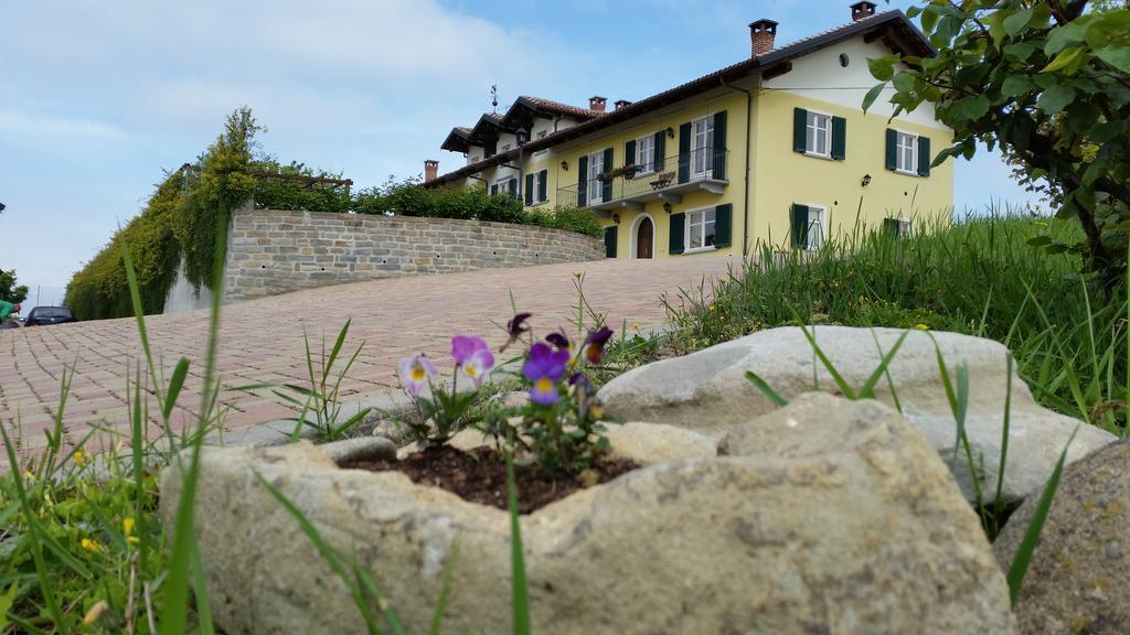 Agriturismo Cascina Rabalot Diano d'Alba Exterior photo